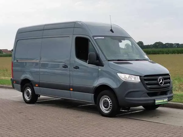 Mercedes-Benz Sprinter 316 L2H2 Airco MBUX AUT Image 4